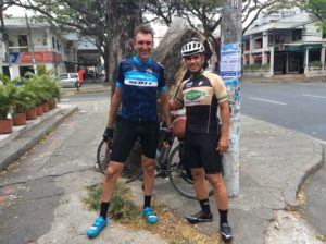 Jonathan and Gustavo who rode passed me on their bikes coming into calí and then took me to a coffee shop. Jonathan is an expat from the UK teaching English in Calí. I'm expecting plenty of "peer review" from each as well as from Jonathon's students. 